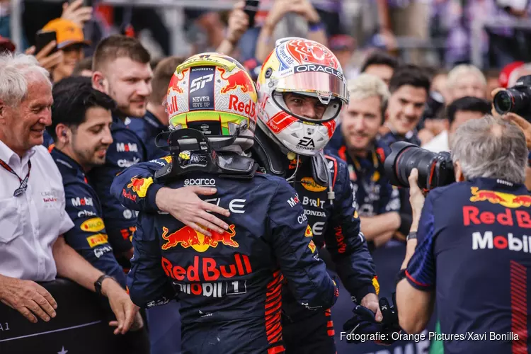 Pérez blijft Verstappen voor in Bakoe