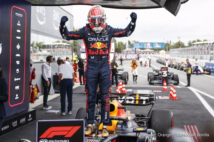 Verstappen oppermachtig in Barcelona