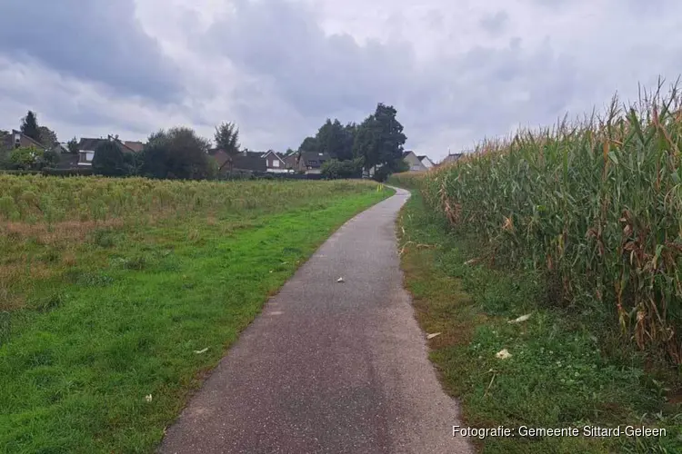 Aanleg verlichting fietspad buurt Landgraaf, Geleen